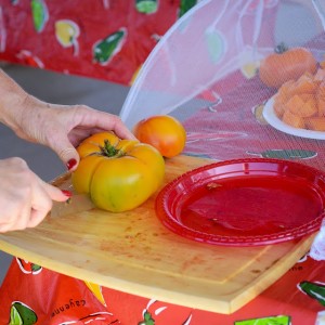 slicing_tomatoe